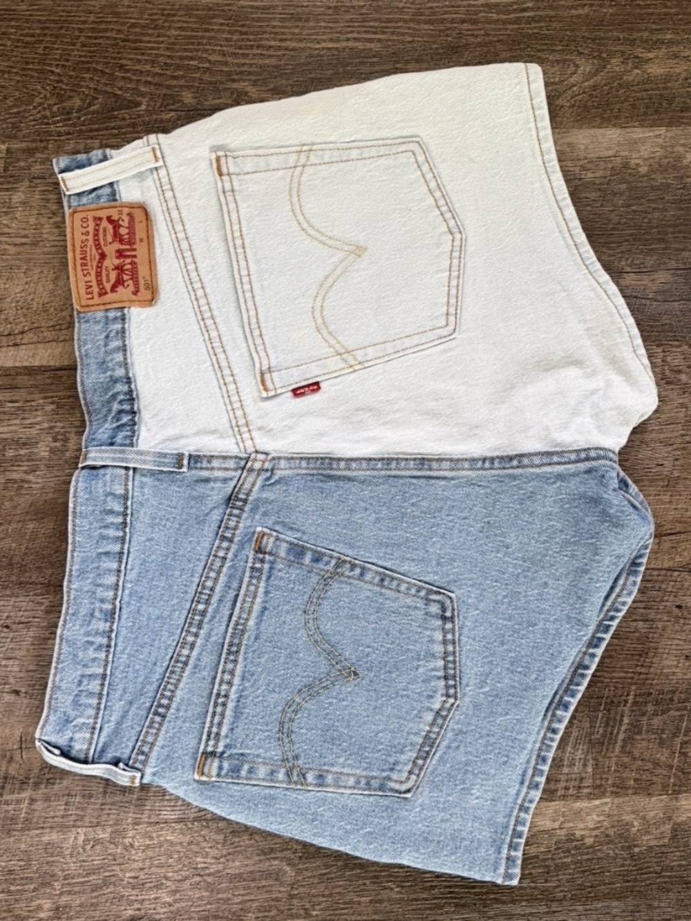 Levi's Women's 501 Original High-Rise Two-Tone Blue Jean Shorts Size 31